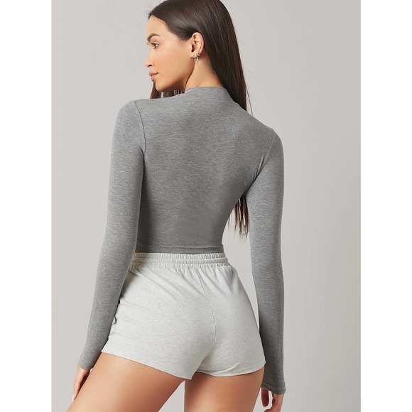 Long sleeve Mock Neck Solid Crop Tee shirt black - Picture 8 of 11